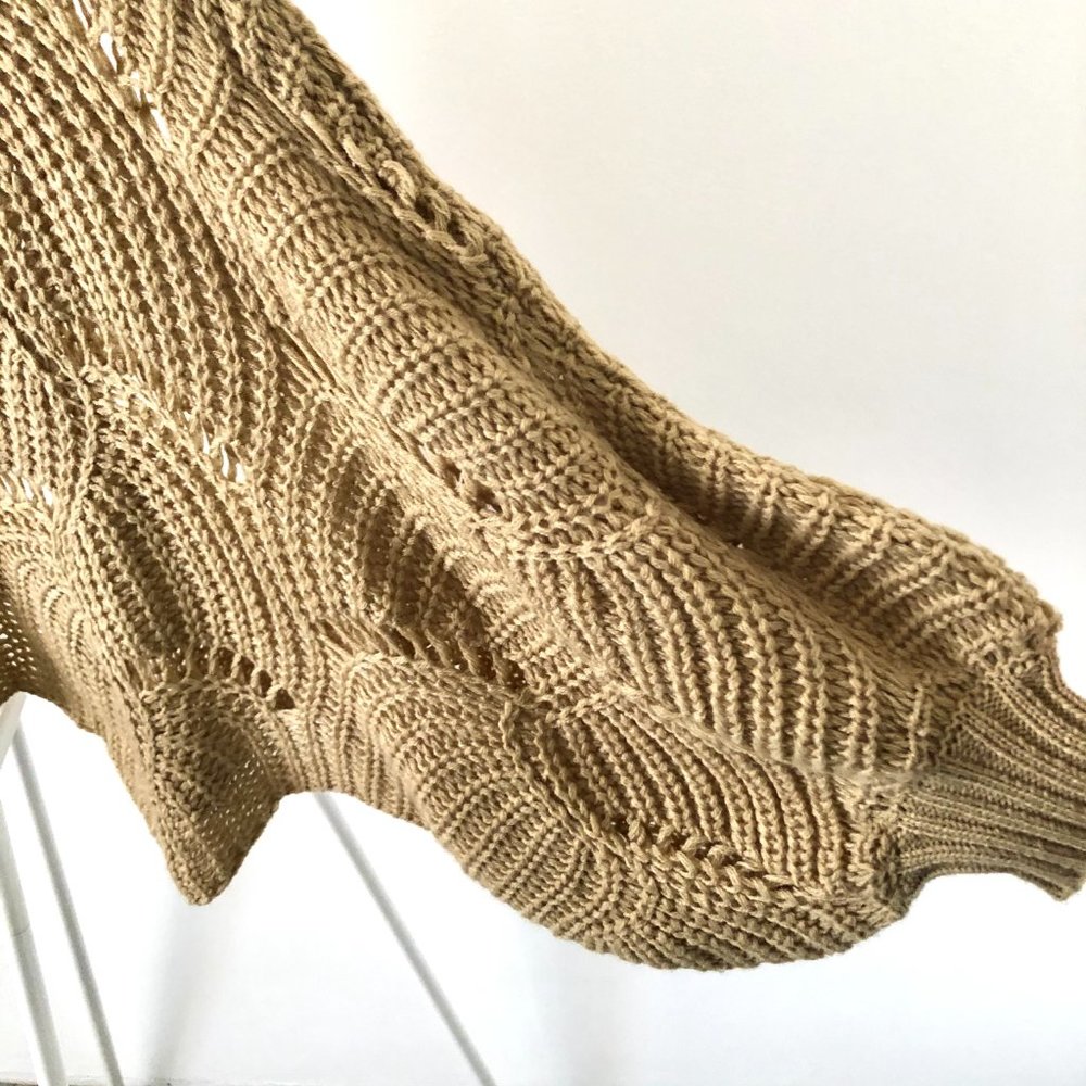 A&G SWEATER CROCHET OPENWORK BAT WING O/S - Picture 6 of 8